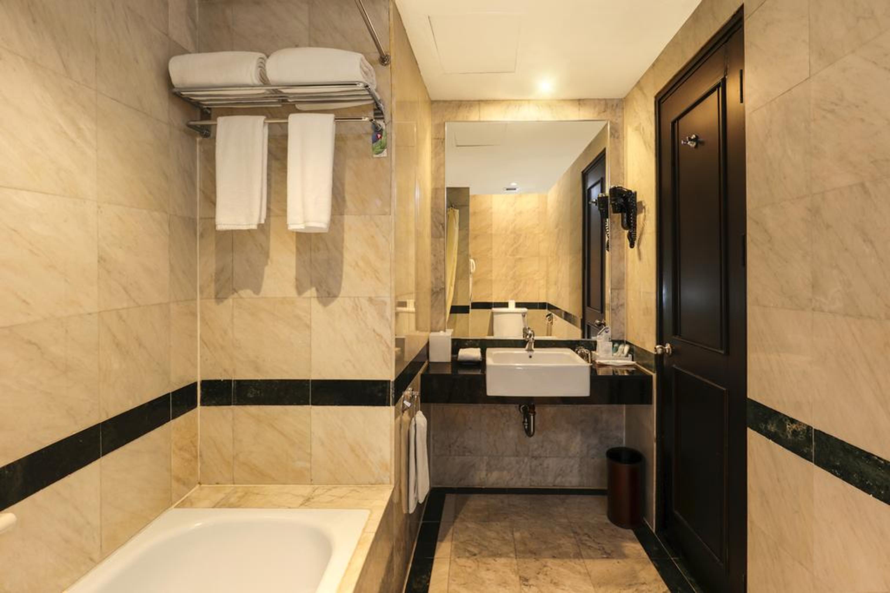 Ap Premier Batam Hotel Nagoya Exterior photo