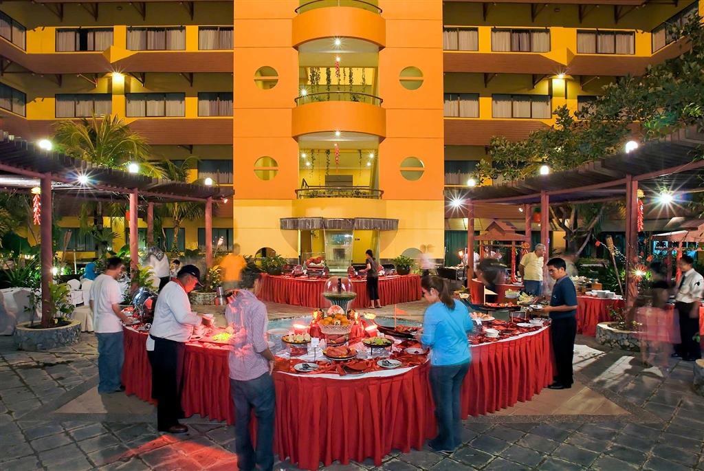 Ap Premier Batam Hotel Nagoya Restaurant photo