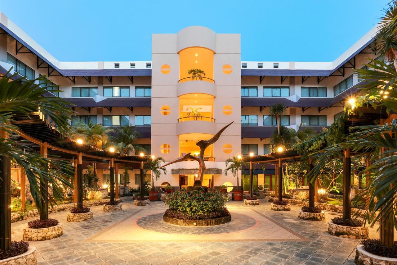 Ap Premier Batam Hotel Nagoya Exterior photo